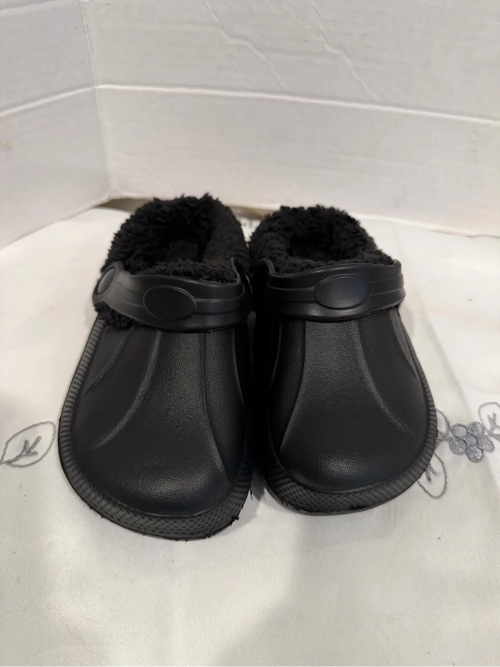 Kids Black Fleece-Lined Slip-On Clogs